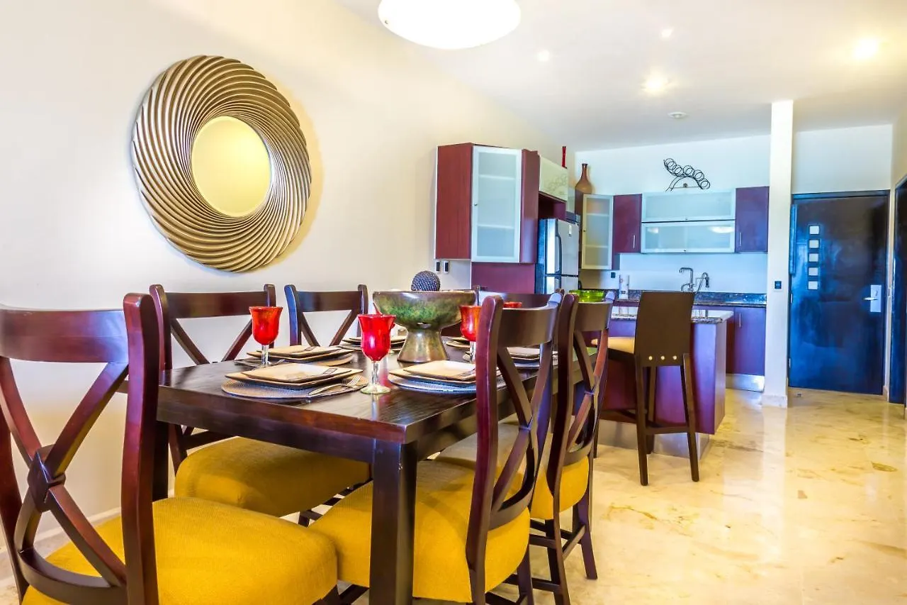El Faro Oceanfront Apartments By Bvr